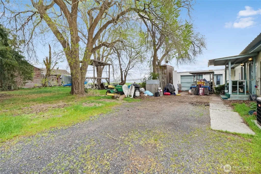 8959 E NW Ephrata WA 98823