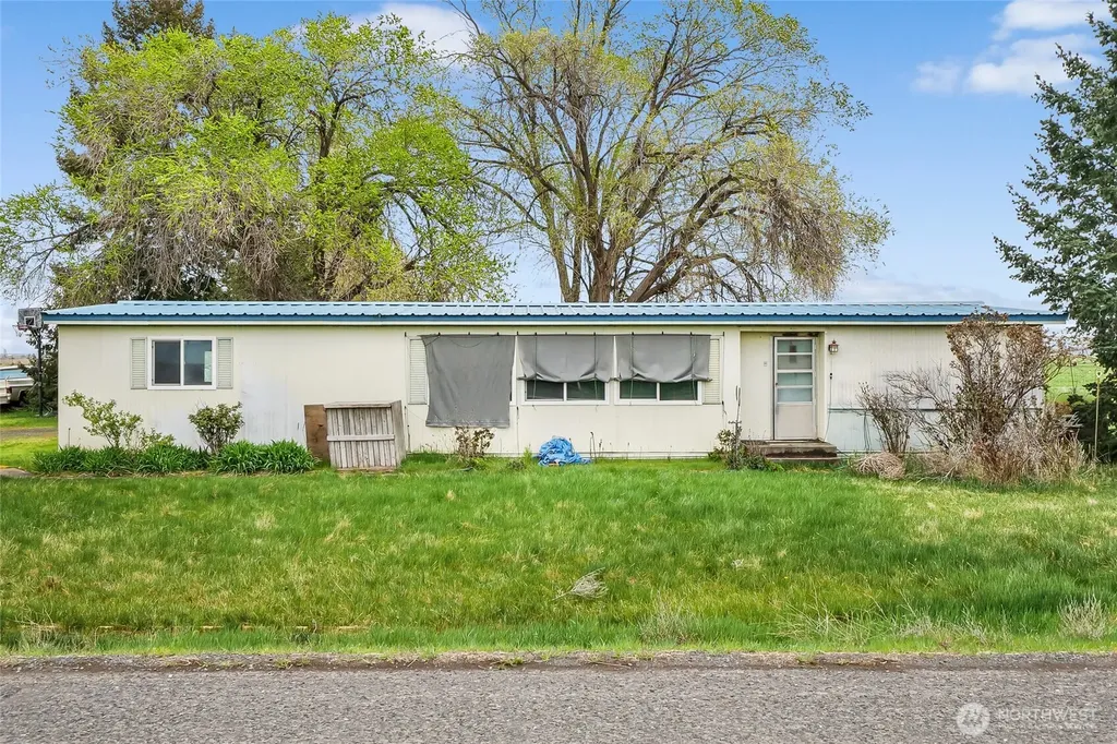 8959 E NW Ephrata WA 98823