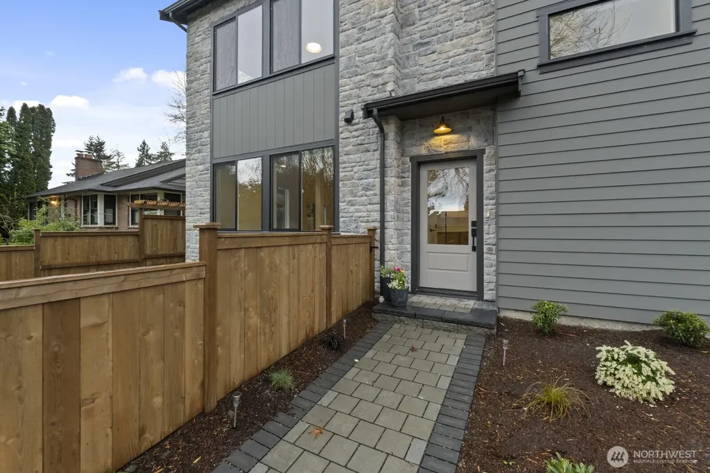 2733 NE 87th Street Seattle WA 98115