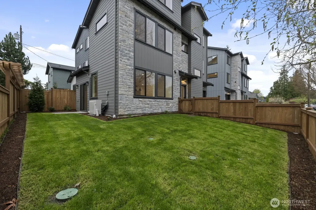 2733 NE 87th Street Seattle WA 98115