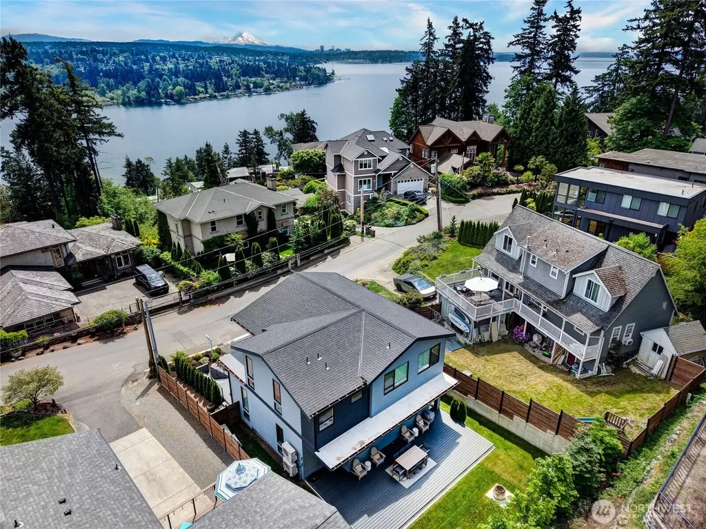 11855 89th Place NE Kirkland WA 98034