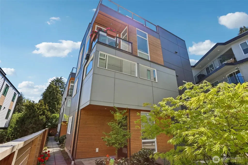 1926 Ferry Avenue SW Seattle WA 98116