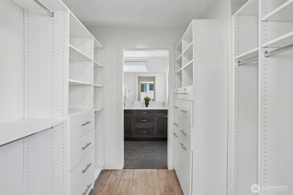 1926 Ferry Avenue SW Seattle WA 98116