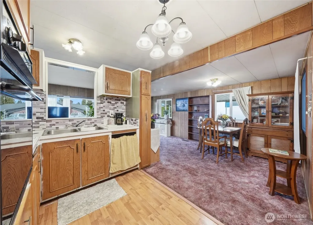 18501 52nd Avenue W Lynnwood WA 98037