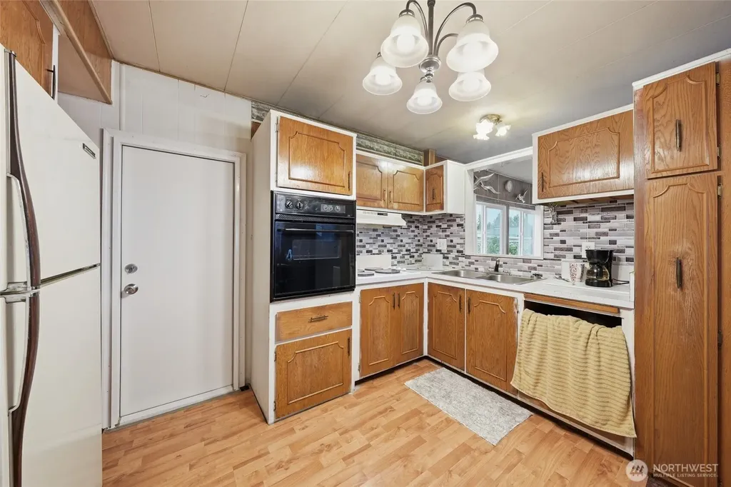 18501 52nd Avenue W Lynnwood WA 98037