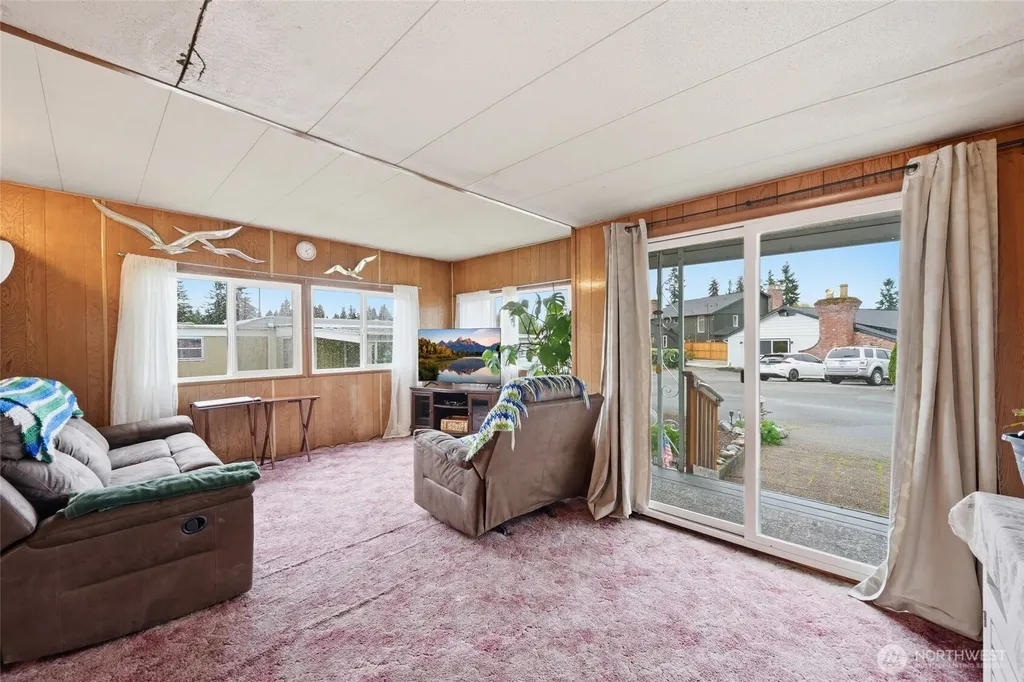 18501 52nd Avenue W Lynnwood WA 98037