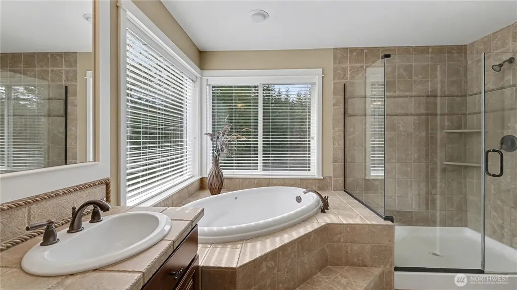 31045 219th Way SE Black Diamond WA 98010