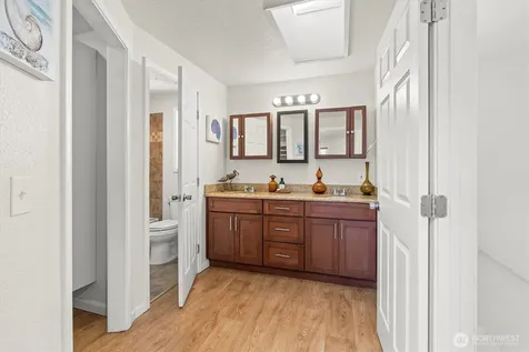 8109 15th Avenue SW Seattle WA 98106