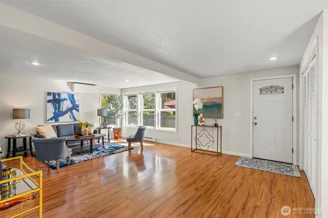 8109 15th Avenue SW Seattle WA 98106