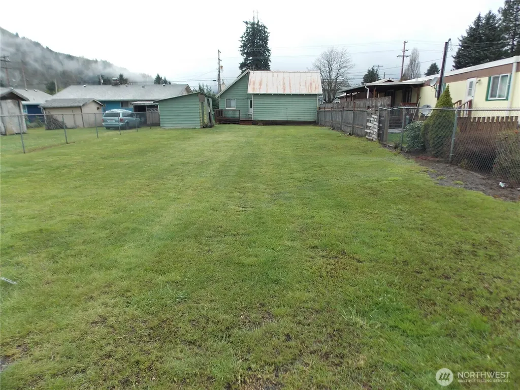 245 3rd Street Morton WA 98356