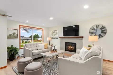 4902 NE 7th Place Renton WA 98059