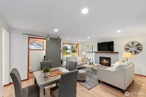 4902 NE 7th Place Renton WA 98059