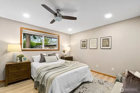 4902 NE 7th Place Renton WA 98059