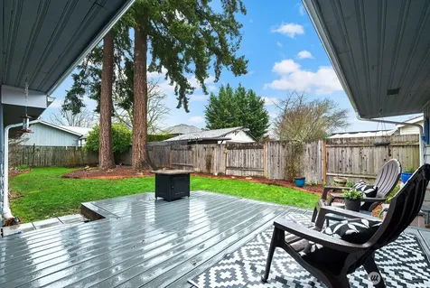 4902 NE 7th Place Renton WA 98059