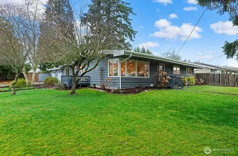4902 NE 7th Place Renton WA 98059