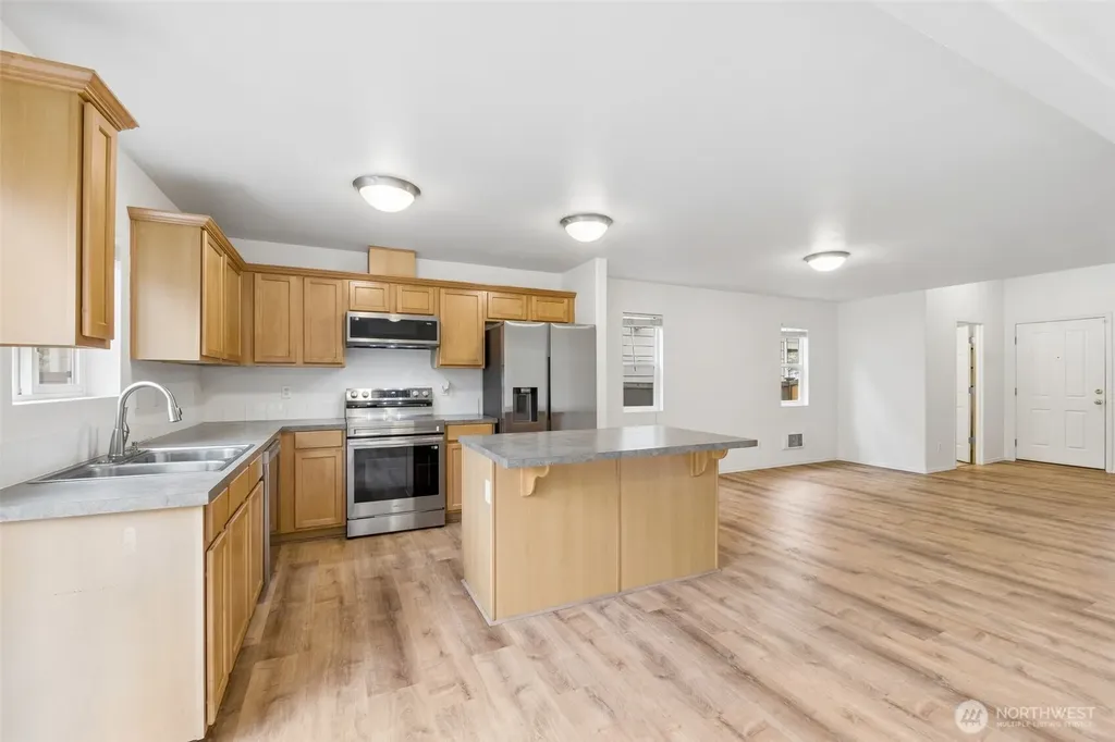 3650 Tribute Avenue E Fife WA 98424