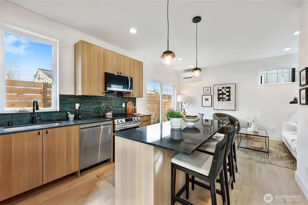 2006 19th Avenue S Seattle WA 98144