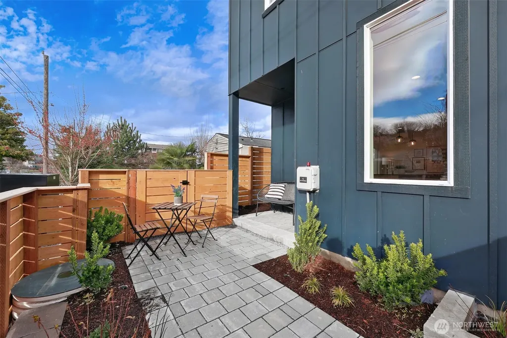 2006 19th Avenue S Seattle WA 98144