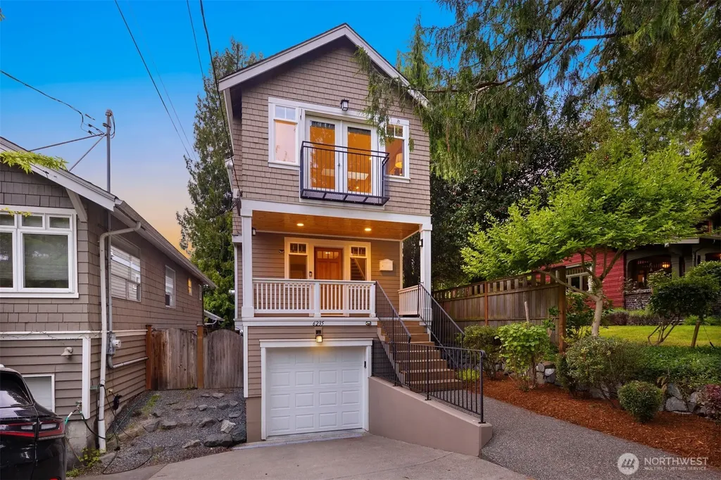 6235 31st Avenue NE Seattle WA 98115