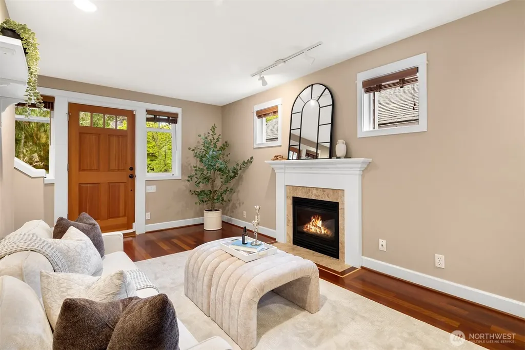 6235 31st Avenue NE Seattle WA 98115