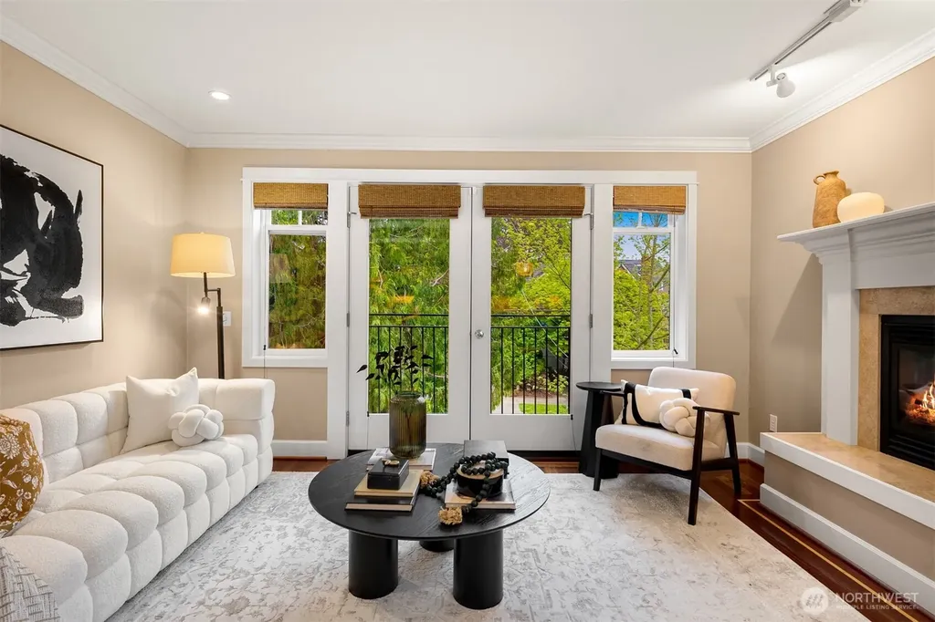 6235 31st Avenue NE Seattle WA 98115