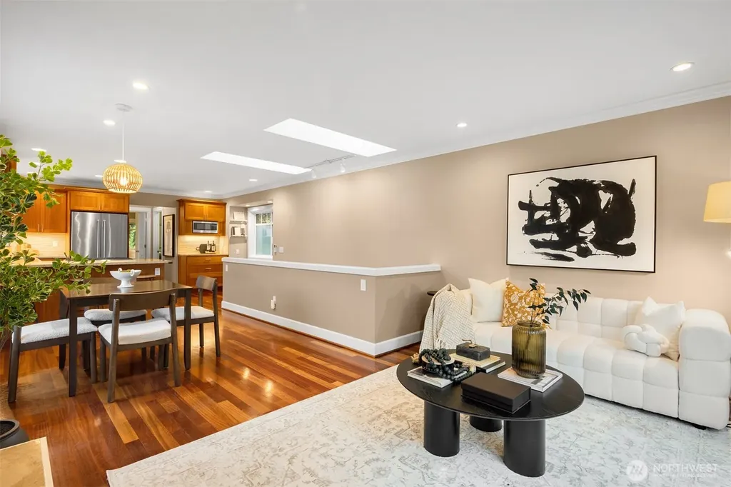 6235 31st Avenue NE Seattle WA 98115