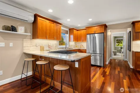 6235 31st Avenue NE Seattle WA 98115