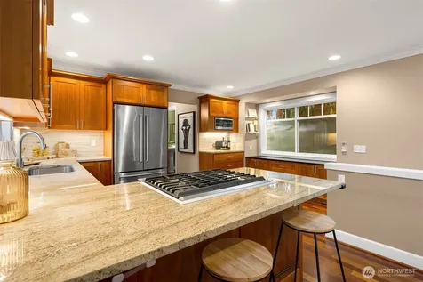 6235 31st Avenue NE Seattle WA 98115