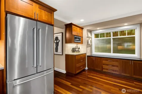 6235 31st Avenue NE Seattle WA 98115