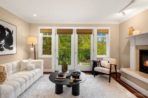 6235 31st Avenue NE Seattle WA 98115
