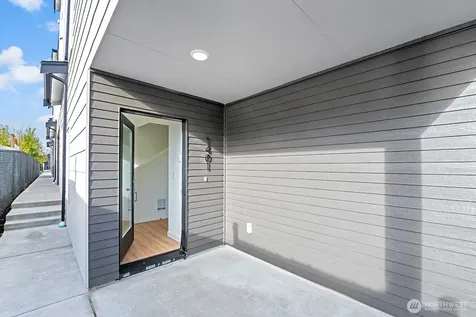 1401 SW 111th Lane Seattle WA 98146