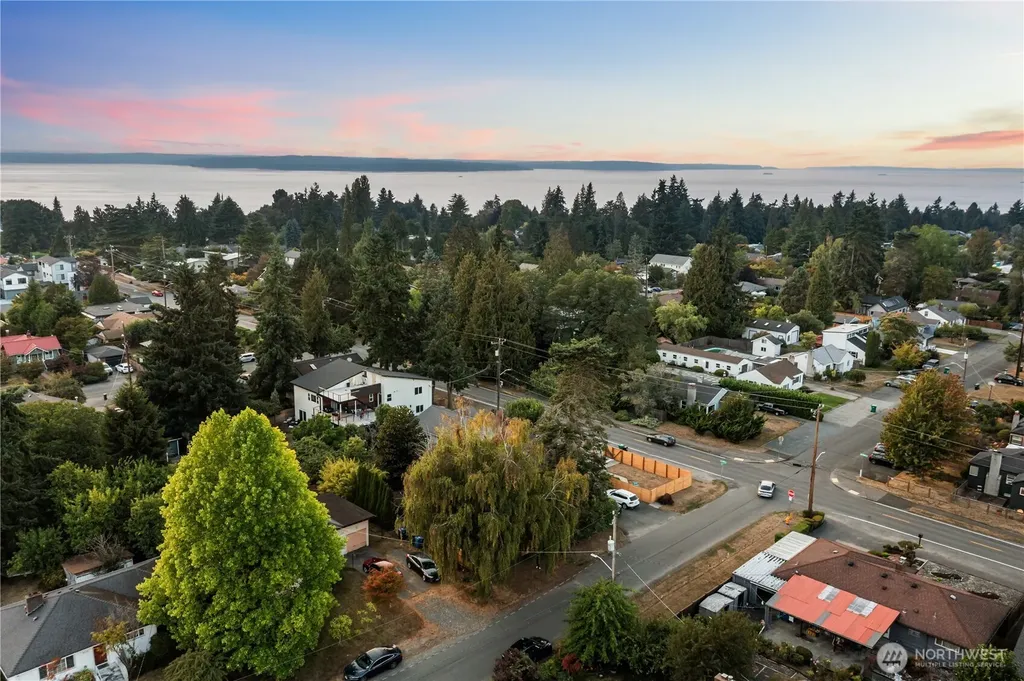 9731 13th Avenue NW Seattle WA 98117