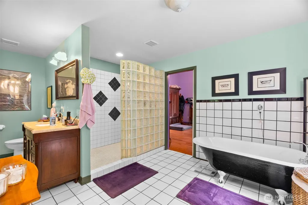 6931 74th Avenue SE Olympia WA 98513