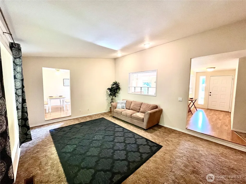 296 Dungeness Meadows Sequim WA 98382