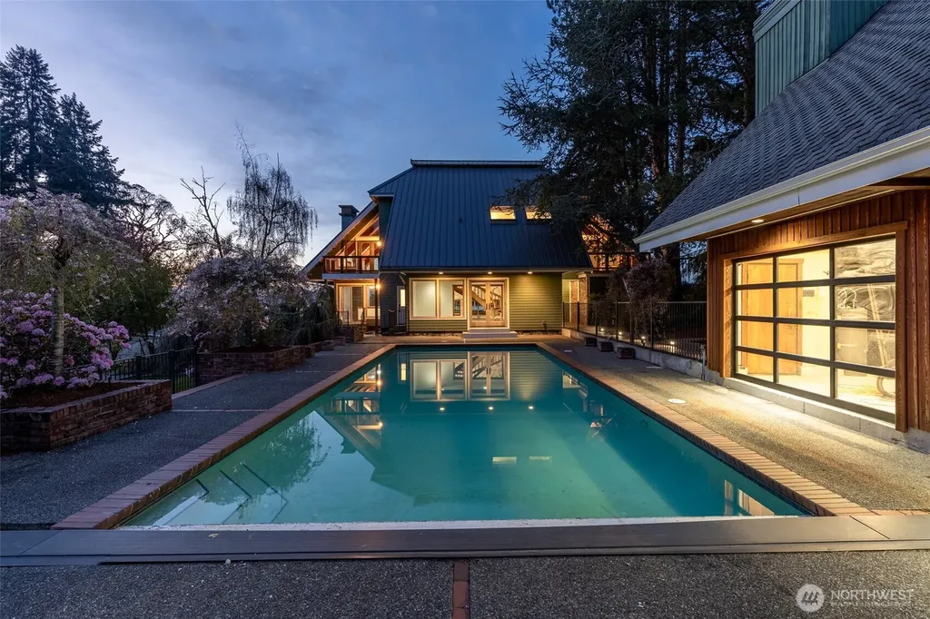 1105 14th Avenue Fox Island WA 98333
