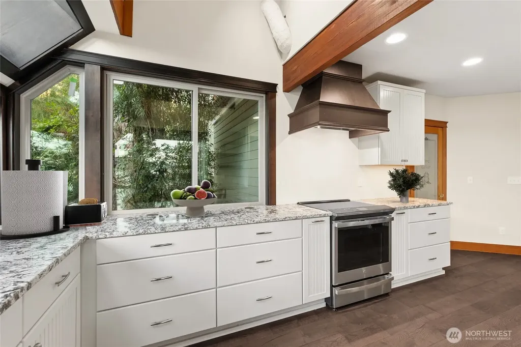 1105 14th Avenue Fox Island WA 98333