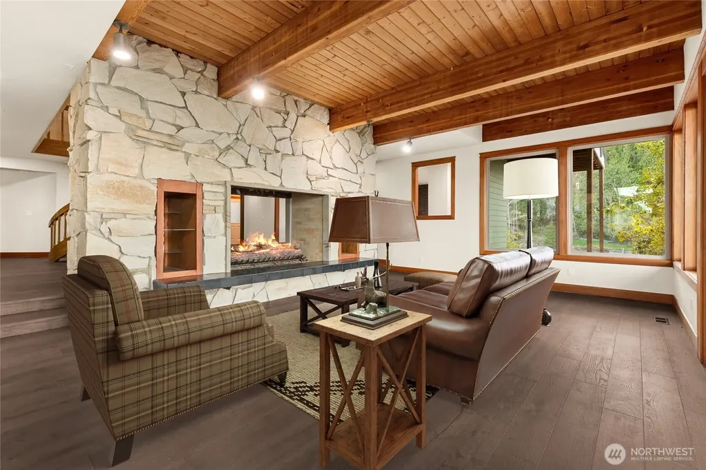 1105 14th Avenue Fox Island WA 98333