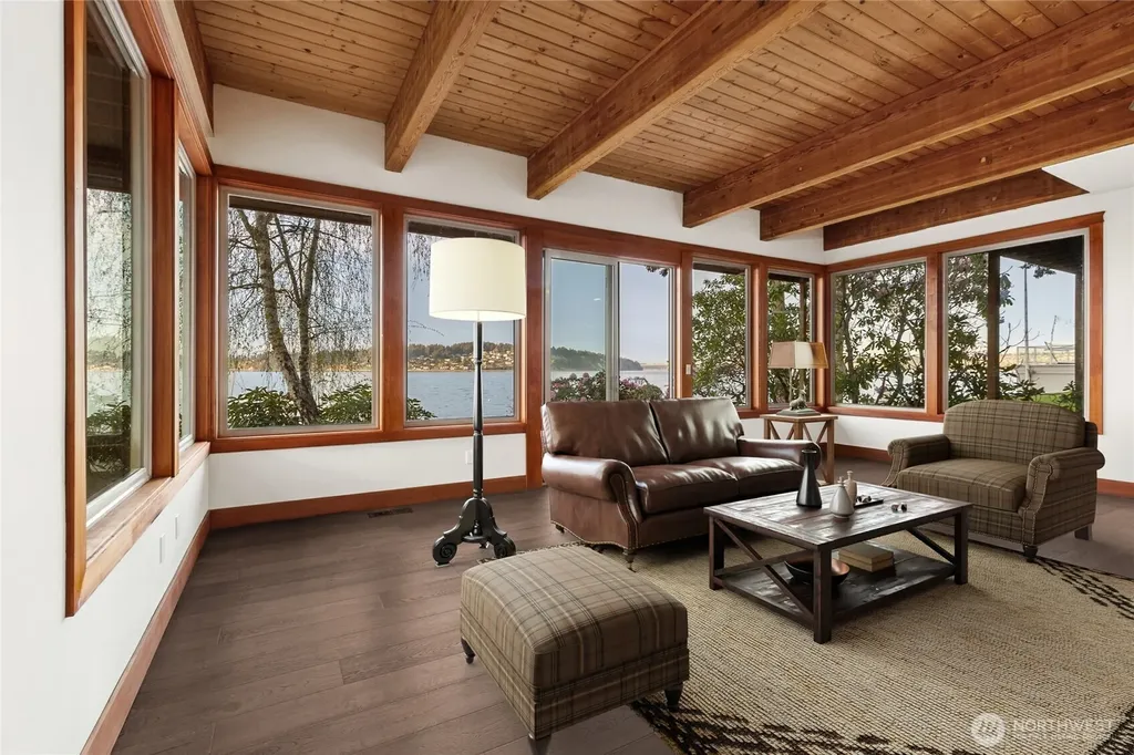 1105 14th Avenue Fox Island WA 98333