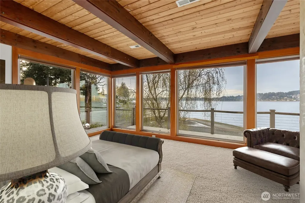1105 14th Avenue Fox Island WA 98333