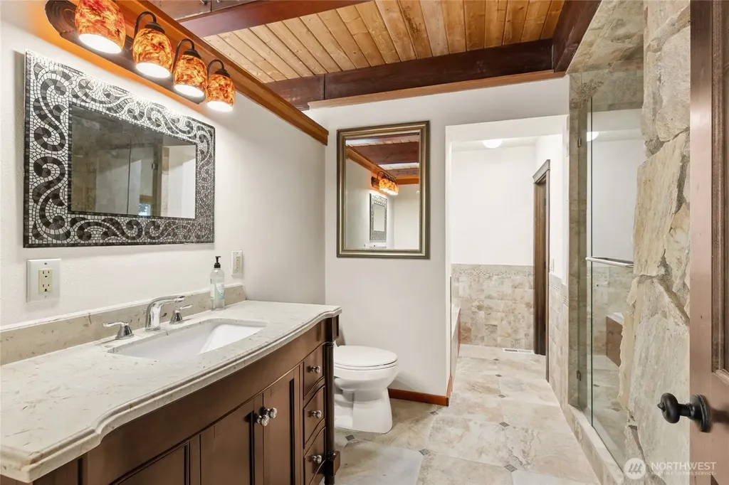1105 14th Avenue Fox Island WA 98333