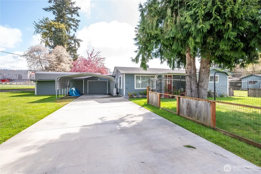 722 SW 2nd Avenue Castle Rock WA 98611