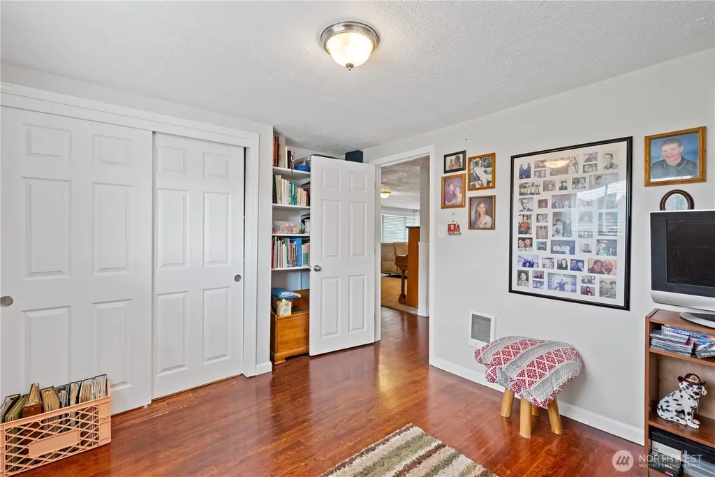 722 SW 2nd Avenue Castle Rock WA 98611