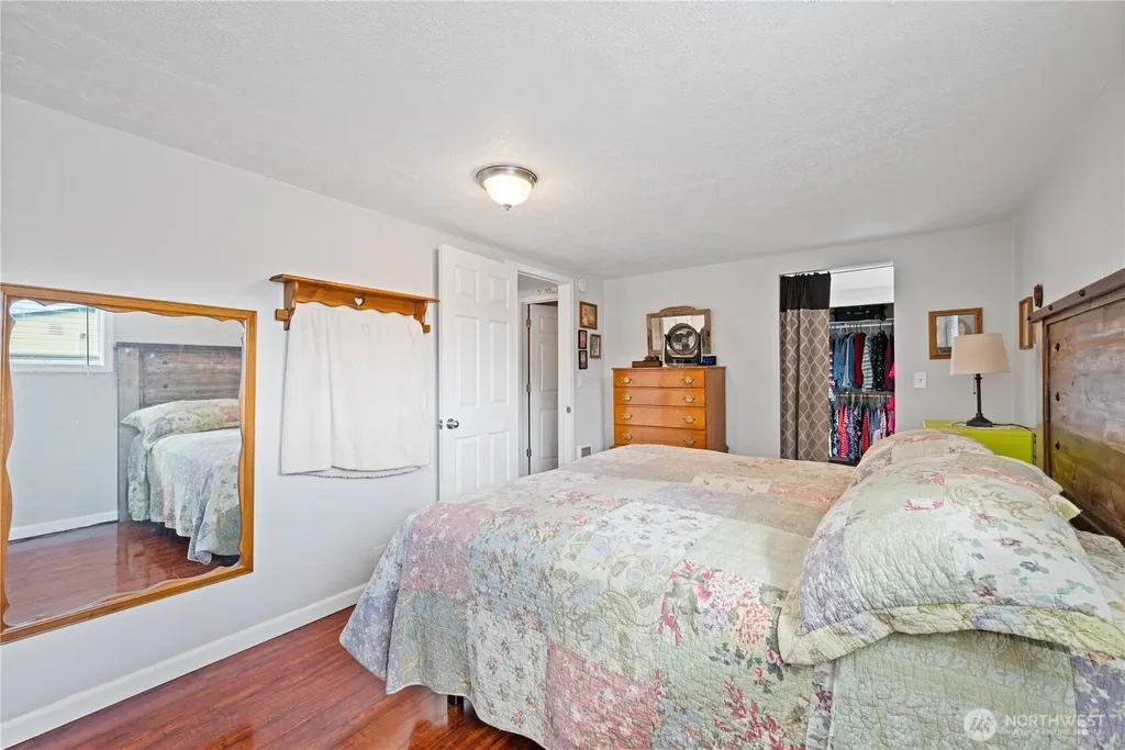 722 SW 2nd Avenue Castle Rock WA 98611