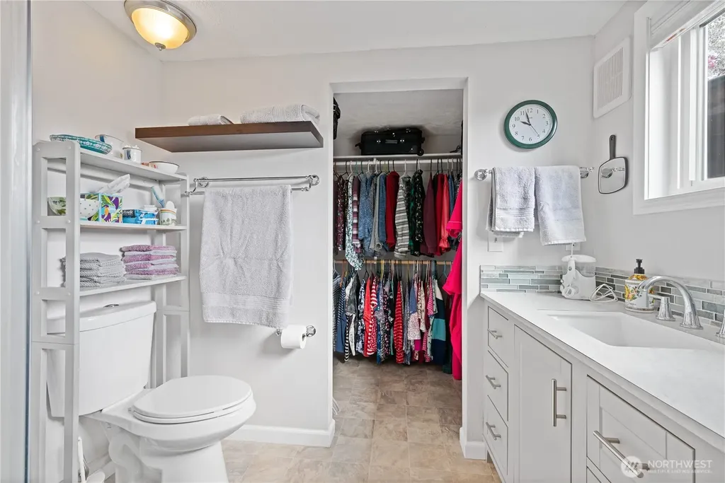 722 SW 2nd Avenue Castle Rock WA 98611