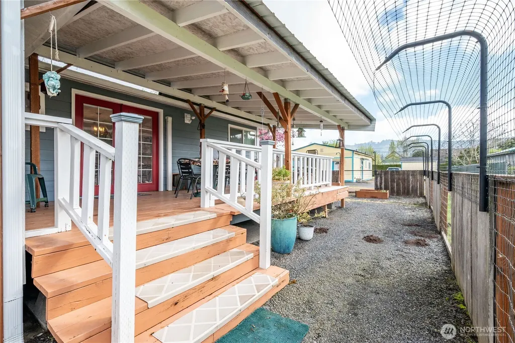 722 SW 2nd Avenue Castle Rock WA 98611