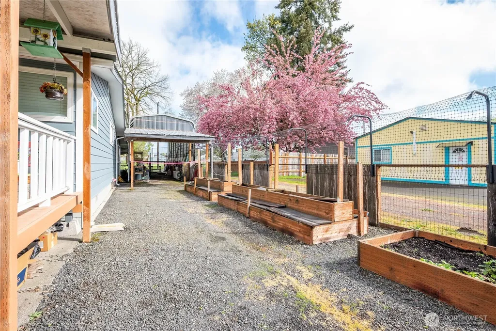 722 SW 2nd Avenue Castle Rock WA 98611