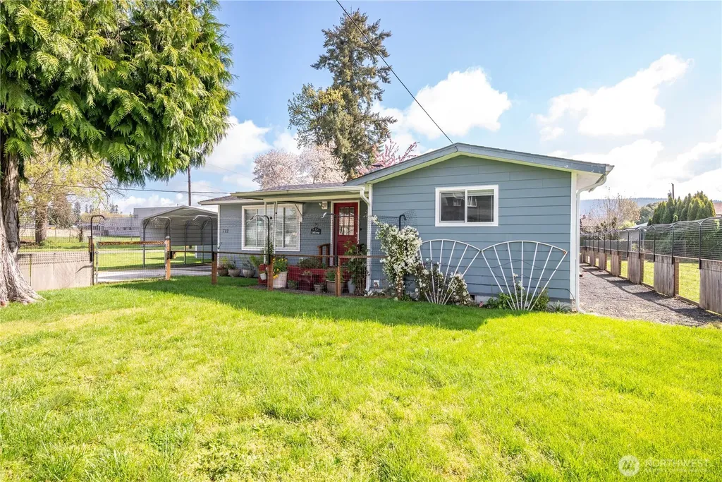 722 SW 2nd Avenue Castle Rock WA 98611