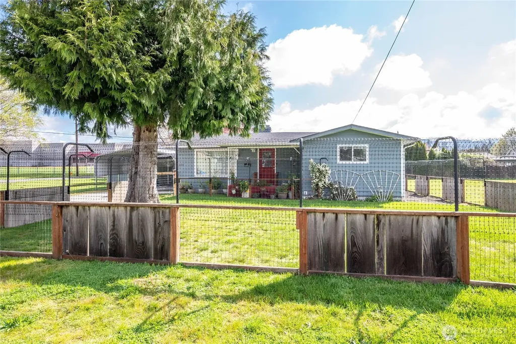 722 SW 2nd Avenue Castle Rock WA 98611