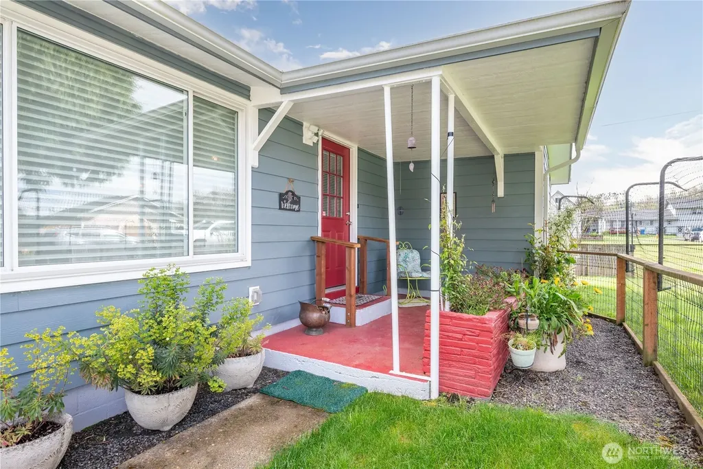 722 SW 2nd Avenue Castle Rock WA 98611