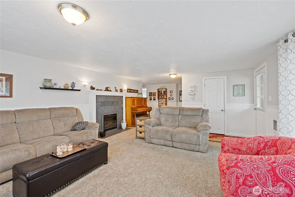 722 SW 2nd Avenue Castle Rock WA 98611